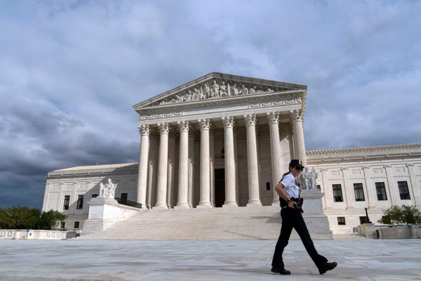 U.S. Supreme Court offers bonuses, debt relief to lure police hires   By: