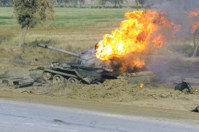 T-54/55 Tanks: Russia’s 70+ Year-Old Tanks Go Back to War   By: Peter Suciu
