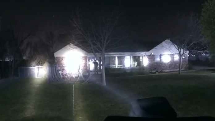 Video: Man flees traffic stop, fires at Texas officers in SWAT standoff before fatal OIS