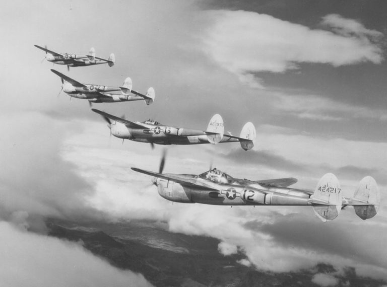 Lockheed P-38 Lightning: Fork-Tailed Devil