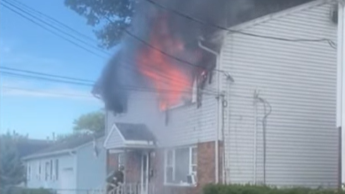 N.J. police aid in rescue of children who jumped out of window to escape fire