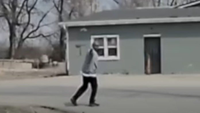 BWC: Murder suspect points gun at Indianapolis officer before OIS