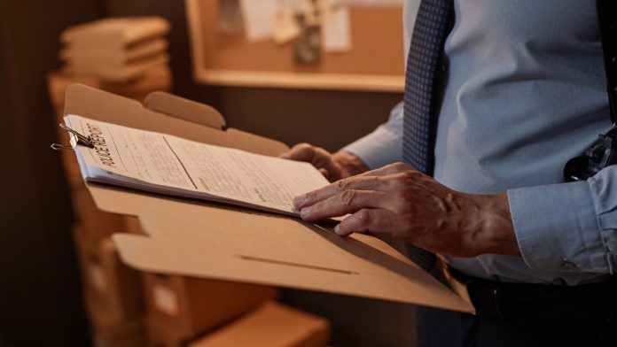 Broken windows and blue morale: Applying a classic theory to policing culture