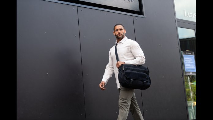 Messenger Bags Hang Tough with Over-The-Shoulder Storage